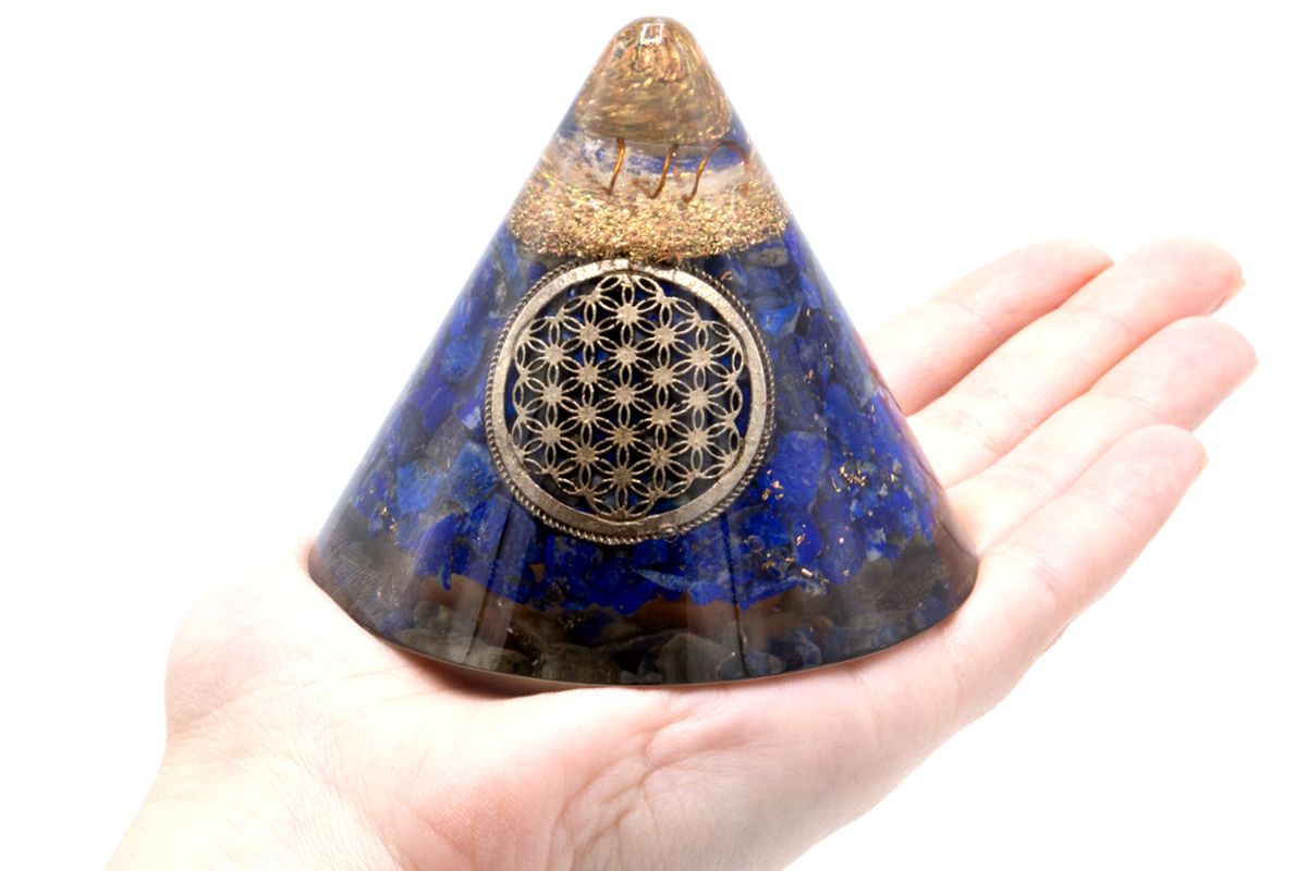 Orgonite Cone – Lapis with Flower of Life & Suspended Quartz (90mm)