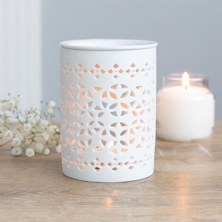 White Cut-Out Oil Burner – Matte Ceramic Aroma & Wax Melt Burner for Elegant Home Fragrance