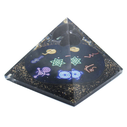 Orgonite Pyramid – Midnight Reiki / Om Chakra (≈ 90 mm)