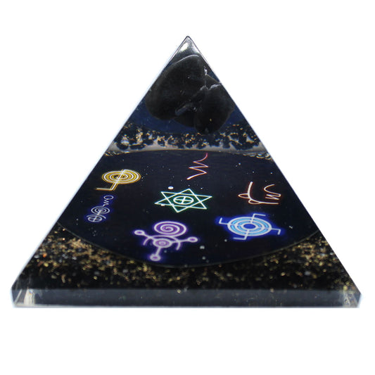 Orgonite Pyramid – Midnight Reiki / Om Chakra (≈ 90 mm)