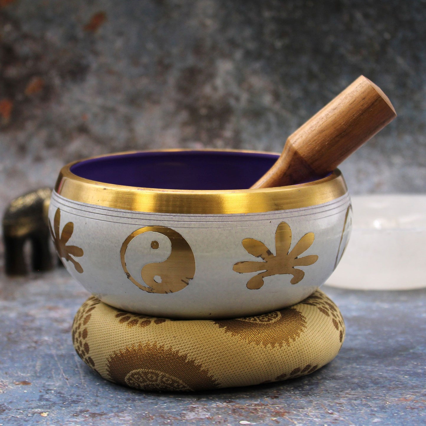 Large Yin & Yang Singing Bowl Set – 14 cm White & Purple Brass Meditation Bowl with Mallet and Cushion