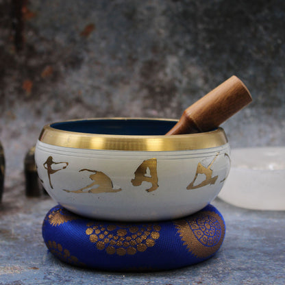 Large Yoga Moves Singing Bowl Set – White & Blue Handcrafted Brass Meditation Bowl (14 cm)