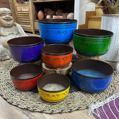 Large Chakra Singing Bowl Set (7 Pieces, 19.5–35cm) – Handcrafted Brass Sound Bowl Collection