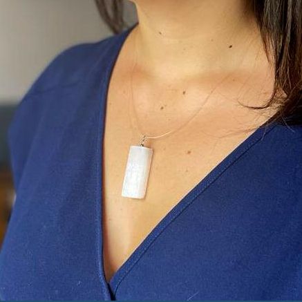 Selenite Natural Pendant – Energy Cleansing, Clarity & Spiritual Protection Crystal Necklace