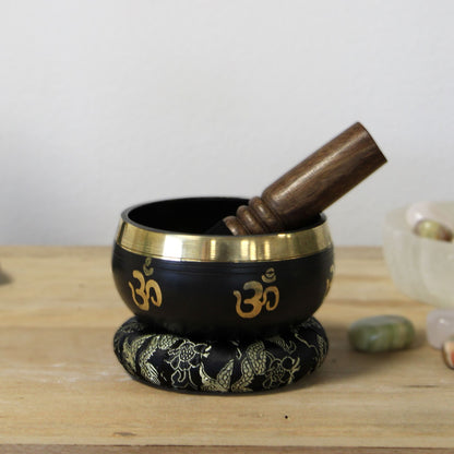 Yoga Om Singing Bowl Set – 679Hz Sound Healing with Mallet, Ring Pillow & Case